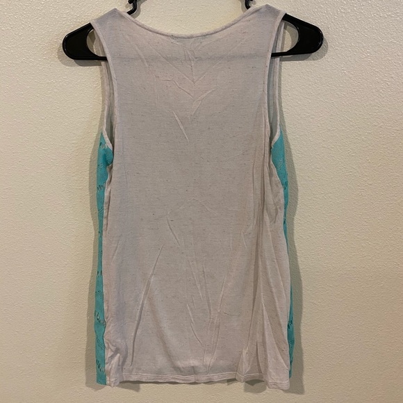 Chevron lace tank top - Picture 2 of 2